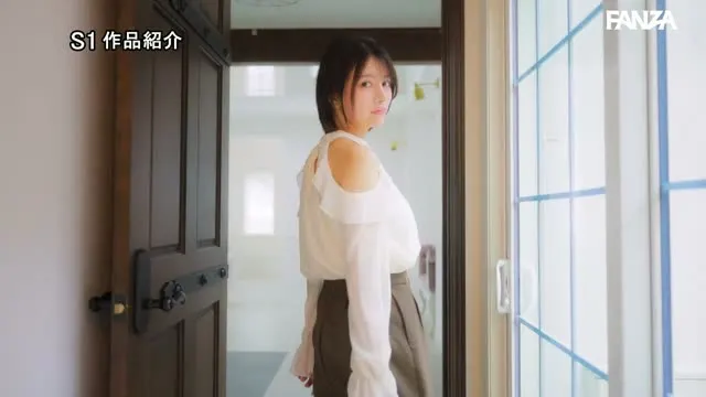 新人NO.1 STYLE 4か国のカワイイから、生まれた顔面。世界が恋するクォーター美女 桐谷エマ DEBUT 動画キャプチャ 3