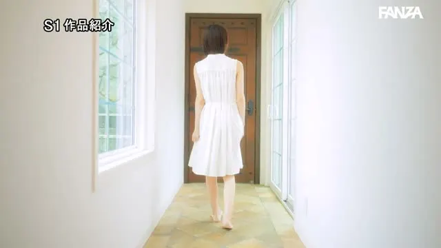新人NO.1 STYLE 4か国のカワイイから、生まれた顔面。世界が恋するクォーター美女 桐谷エマ DEBUT 動画キャプチャ 8