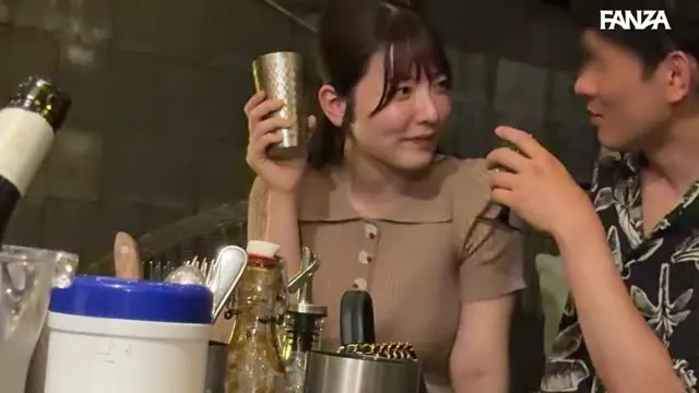 ナオ・水着グラビアの巨乳素人を隙間から覗き、ずらして中出し 動画キャプチャ 7